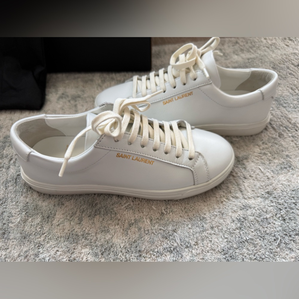 Saint Laurent Andy Low Top Sneakers - White - 36.5
